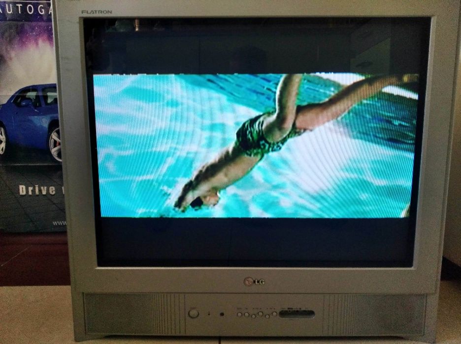 LG Flatron Телевизор с тюнером Т - 2  с DvD отправим по Украине до