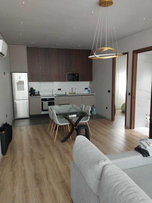 Apartamento T2, Novo, para arrendar no centro