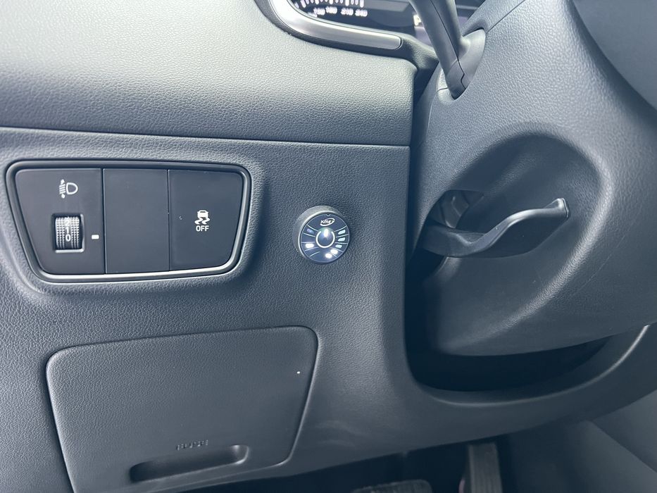 Офіційне авто, 2024 рік, стан - новий