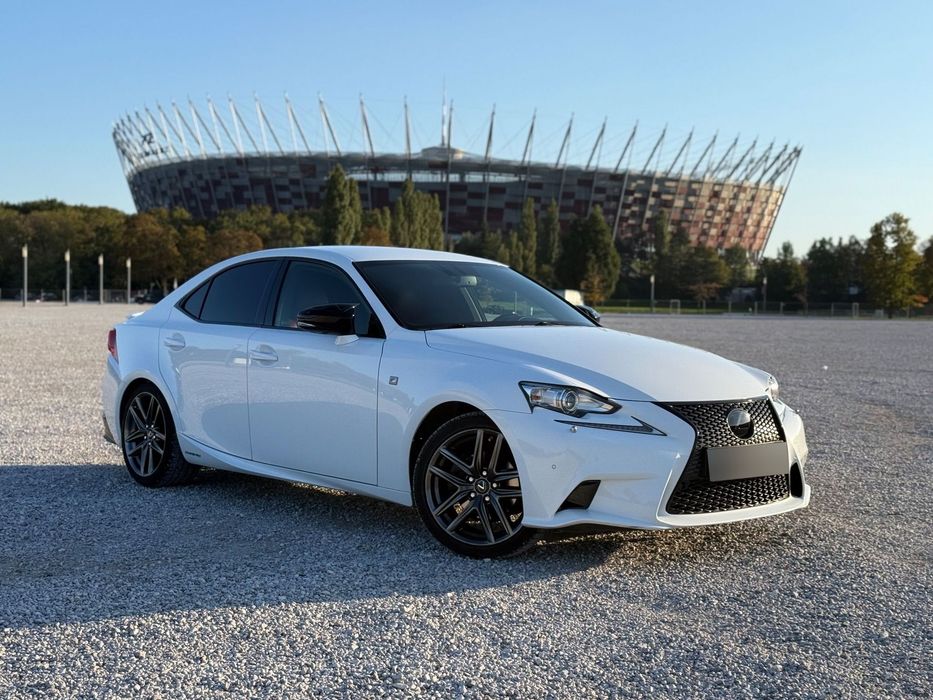 Lexus IS