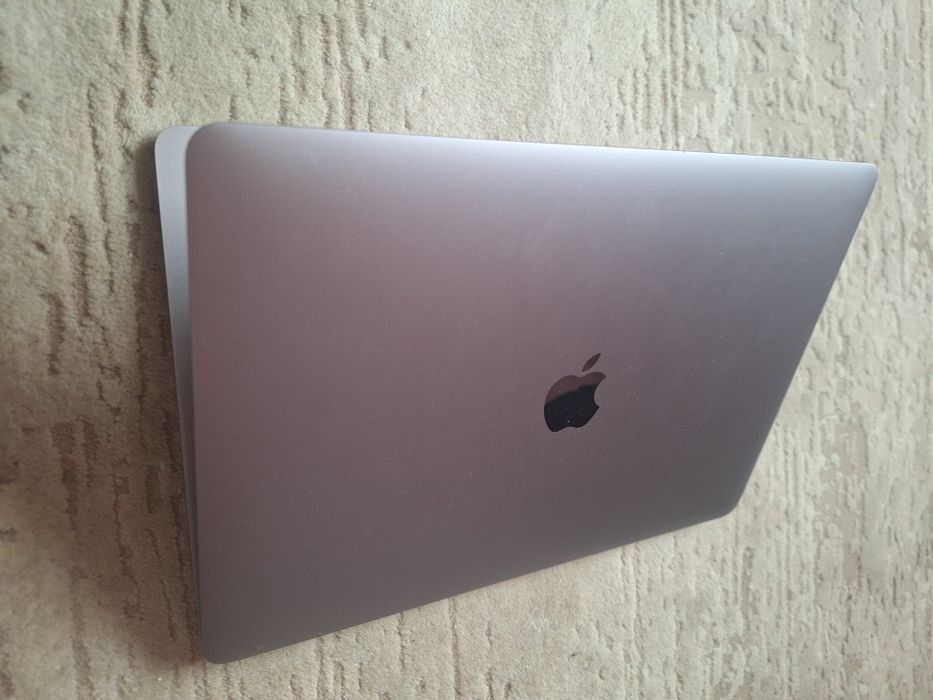 Макбук MacBook air 13 " 2020