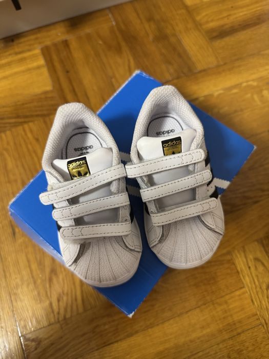 Кросівки кросовки Adidas Superstar 20р