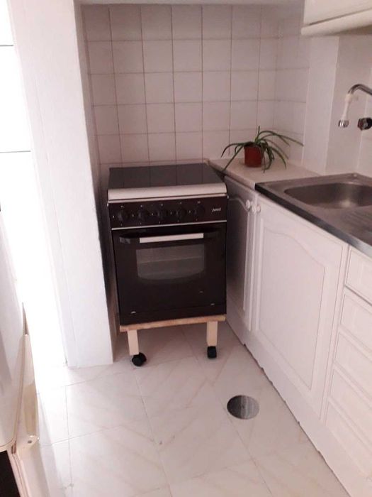 T2 Bairro Alto águas furtadas