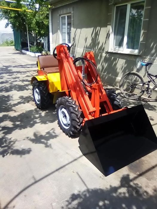 Продаю міні-погрузчик