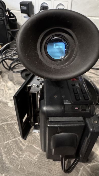 Видеокамера кассетная Uher vc810