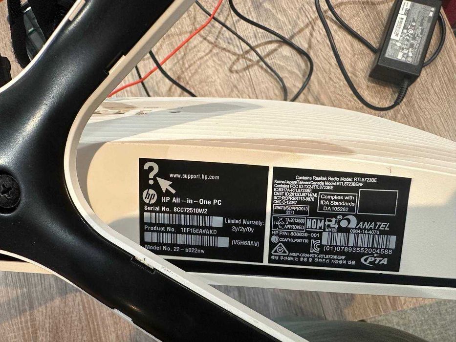 моноблок HP All-in-One 22-b022nw Full HD SSD