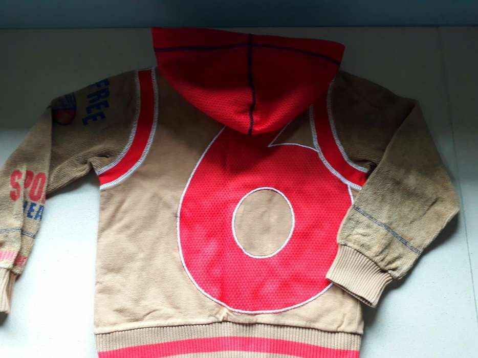 Casaco D&G tamanho 8 anos