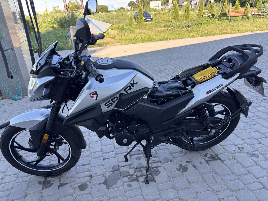 SPARK 200 R-32 док