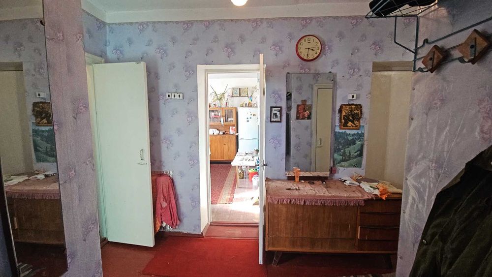 Капітальний будинок поруч з центром міста Баришівка 22 сотки - Є Відео