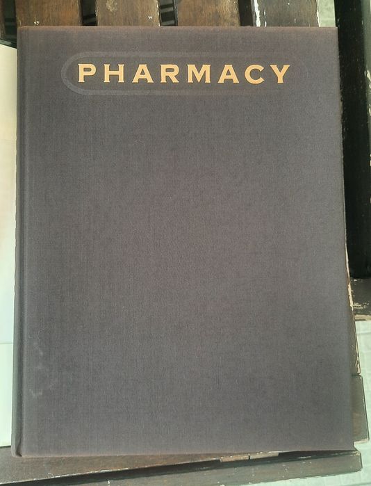 pharmacy an illustrated history