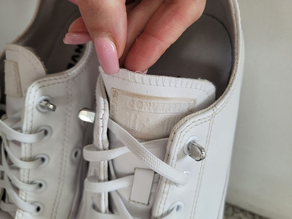Białe skórzane converse 38