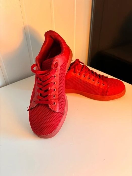 buty adidasy sneakersy czerwone 41 praca dzień spotkania