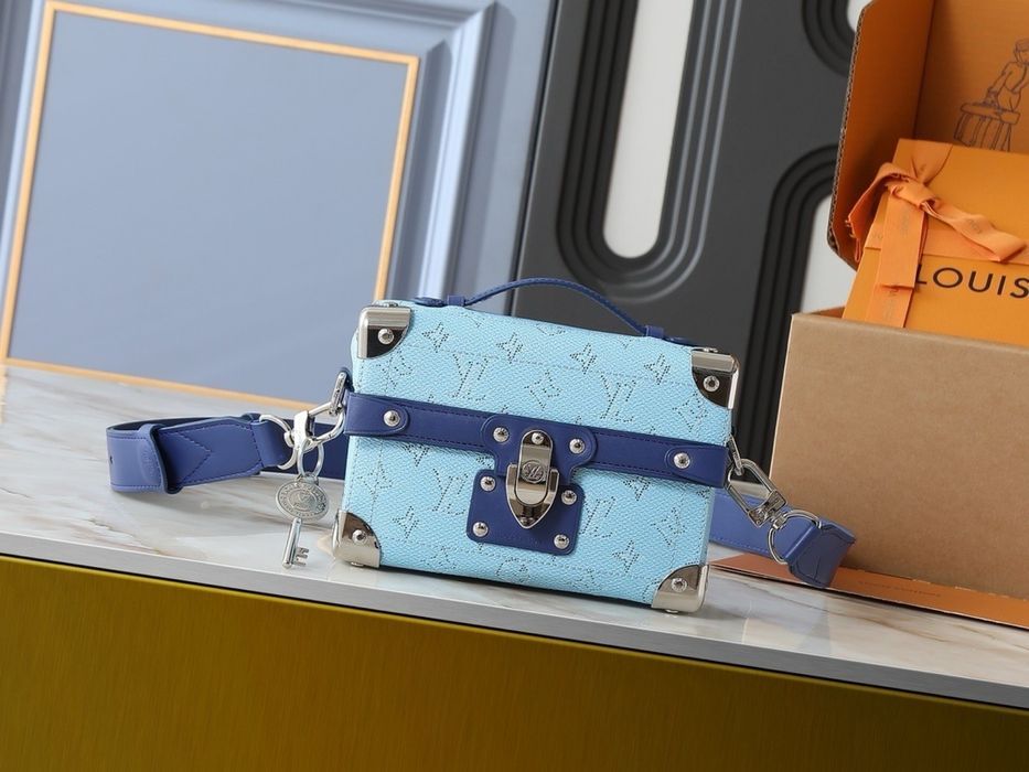 Сумка мужская унисекс Louis Vuitton Soul Trunk голубая на замочке
