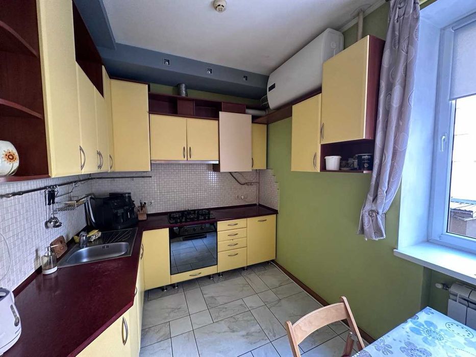 3-кімнатна квартира - центр, меблі, техніка