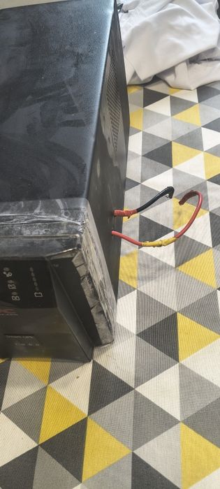 ДБЖ ИБП Безперебійник чистий сінус APC Smart-UPS 1000