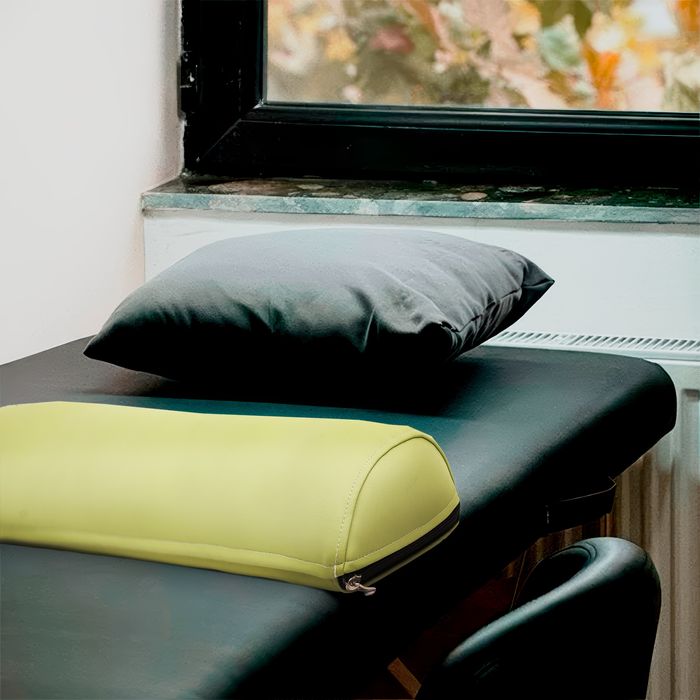 Напіввалик масажний. Полувалик, подушка, валик для beauty-майстра