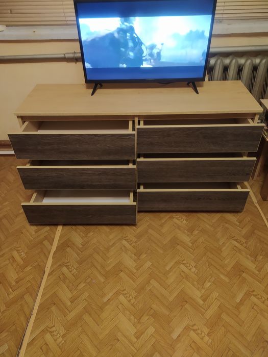 Стіл,стол, комод.