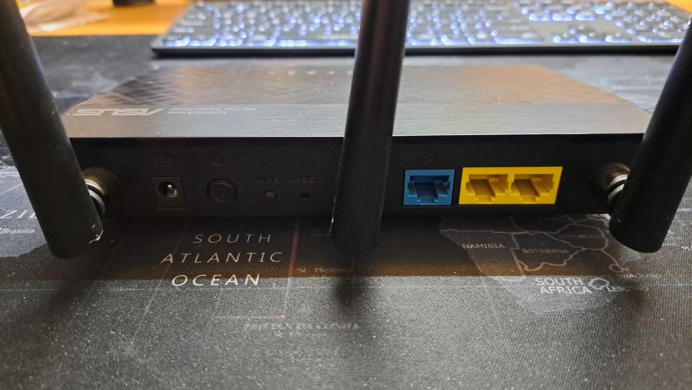 Router ASUS RT-AC53