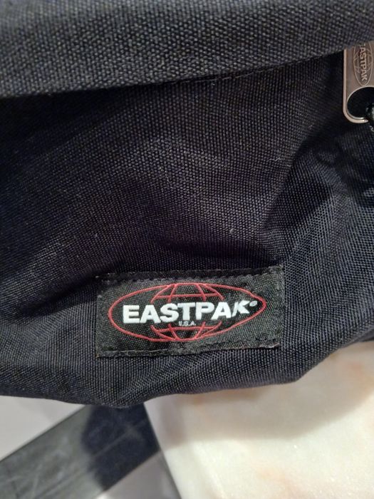 Mochila preta em bom estado