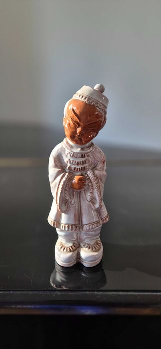 Rzeźba figura mnich budda,Chiny Azja orient terakota szkliwiona dekor