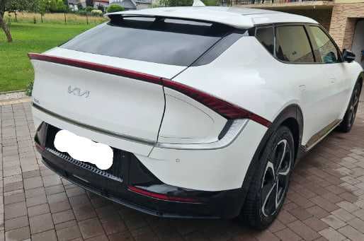 Kia  E V6   2023