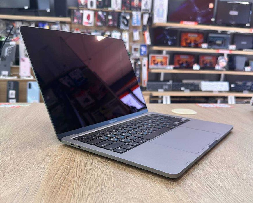 MacBook Pro 13.3" A2338 (2020) M2 | 8/256GB • Гарантія • Обмін • Розсрочка •