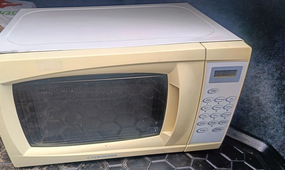 Мікрохвильова піч