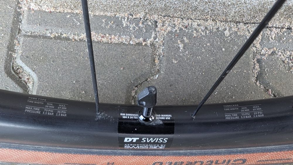 Koła DT Swiss GRC 1400 Spline 42 27,5", 650b + opony Pirelli