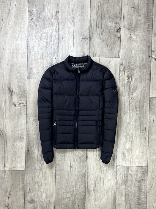 Calvin klein куртка пуховик S размер женская стеганая