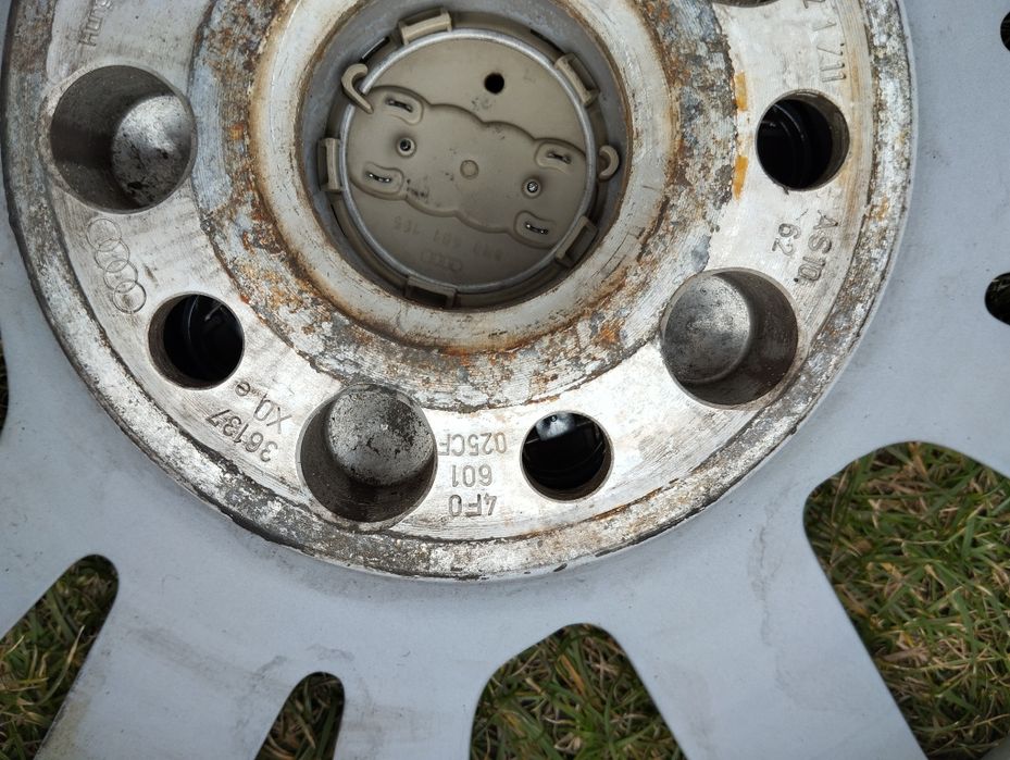 Felga Audi 16" 5x112 7J ET42 A6 A4 4F0-025CF komplet