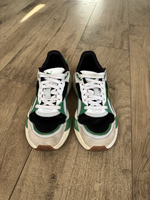 Стильні кросівки Puma для хлопчика підлітка