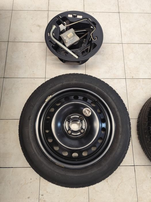 3 Rodas Suplentes Renault - VW - Fiat - Com Macaco e Ferramentas