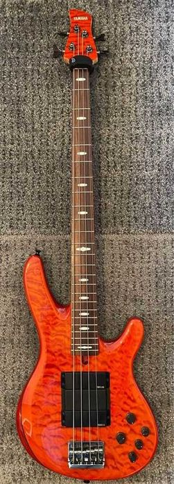 baixo Yamaha 4 cordas