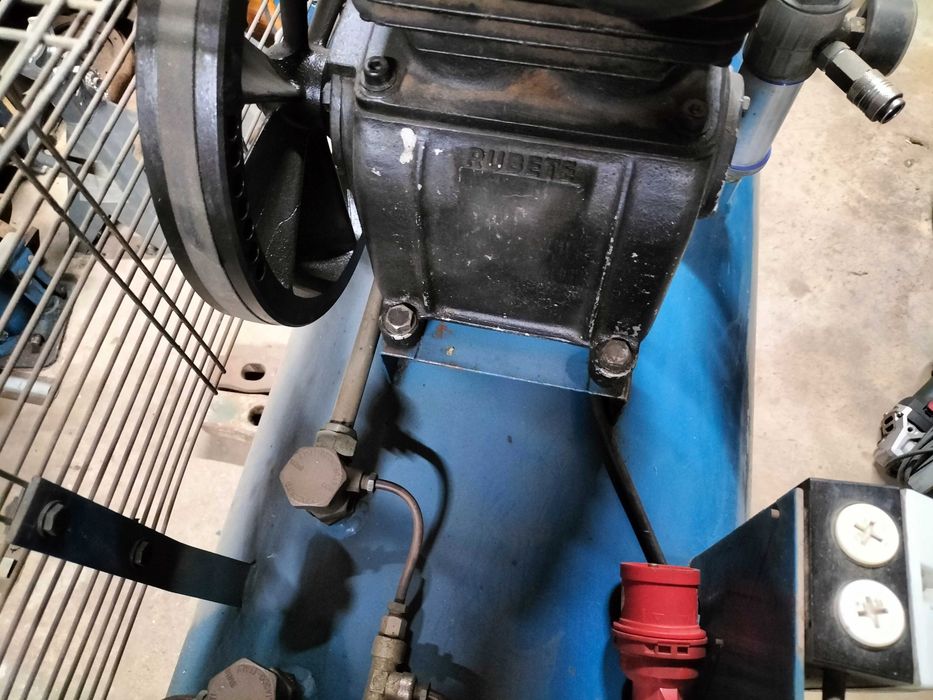 Compressor de ar RUBETE 300TD