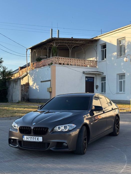 BMW F10 2012 рік ,БМВ Ф10 520i r19