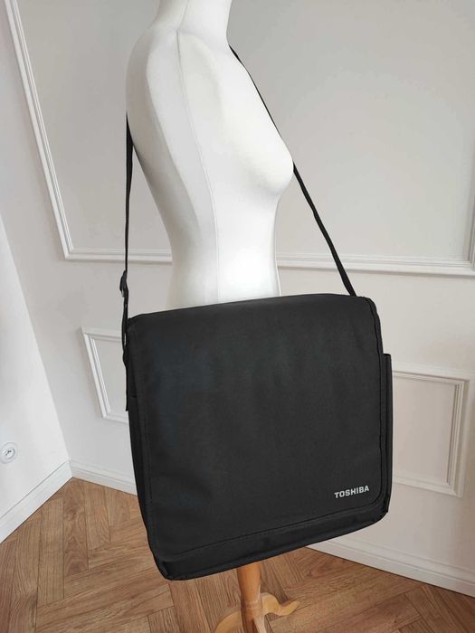 Toshiba torba na laptopa lub inny sprzęt