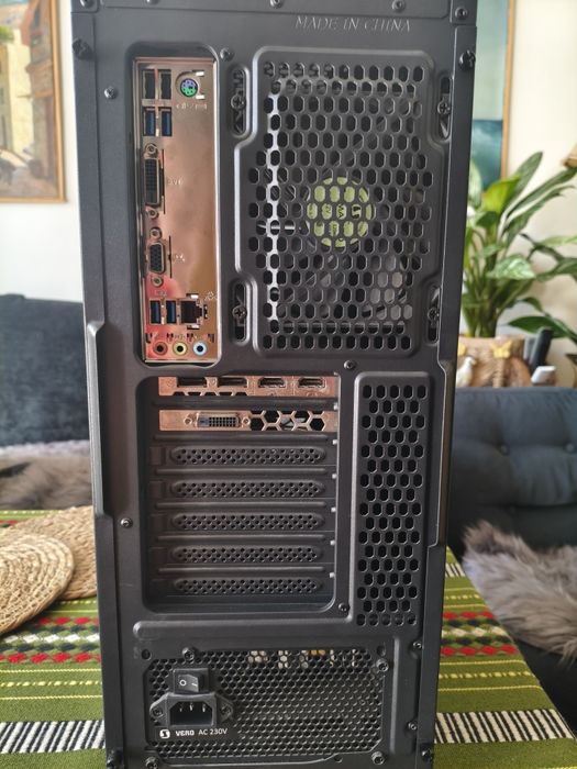 Komputer stacjonarny Intel i5-7500: GTX 1060 6GB : 16GB RAM
