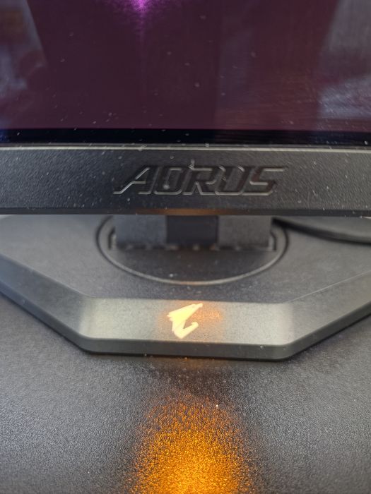 Moniotr Aorus Oled