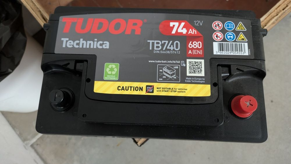 Bateria de Carro Tudor TB740