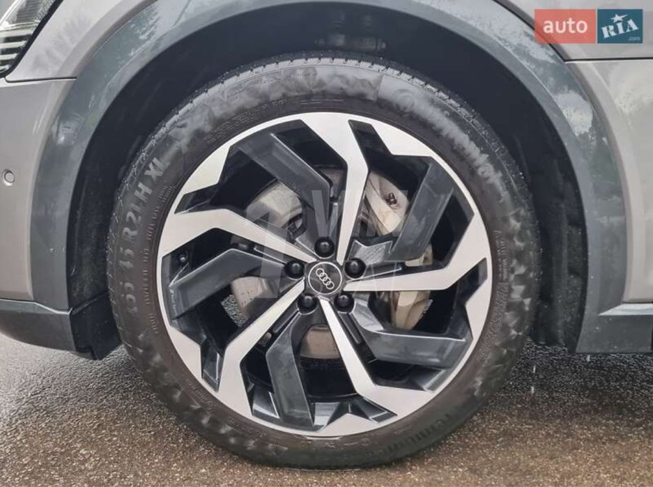 Audi Etron Q8 , 95kw , європа , не бита, обмін на нерухомість