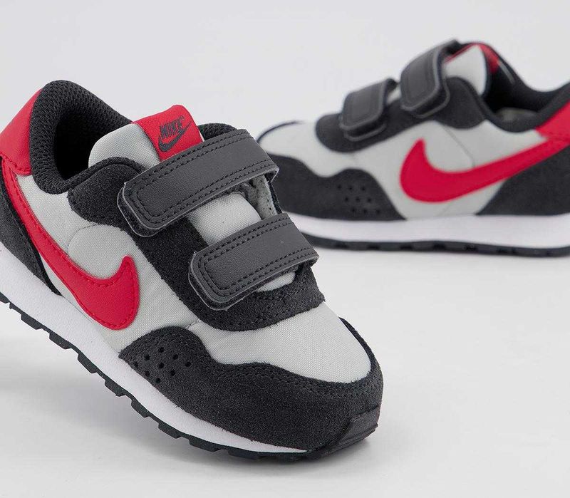 Sapatilhas / Ténis Nike MD VALIANT N°22