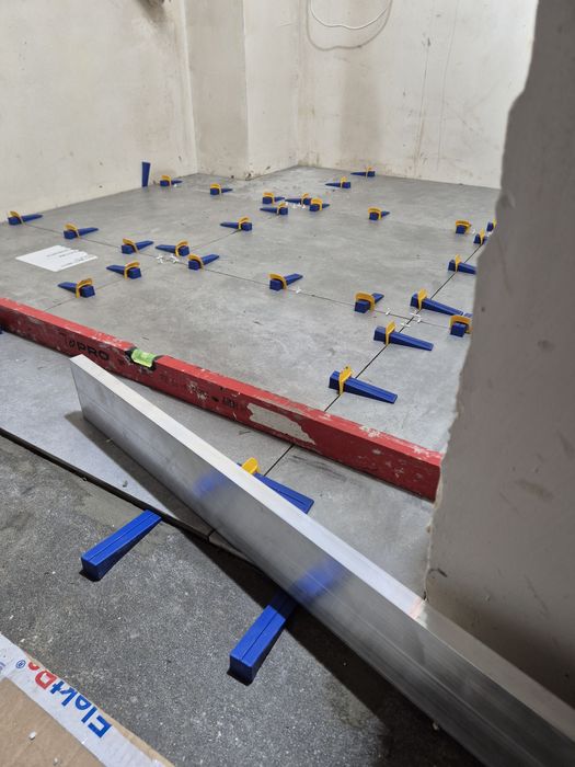 Szukasz ekipy do remontu/malowania/układania płytek/gipsowania?