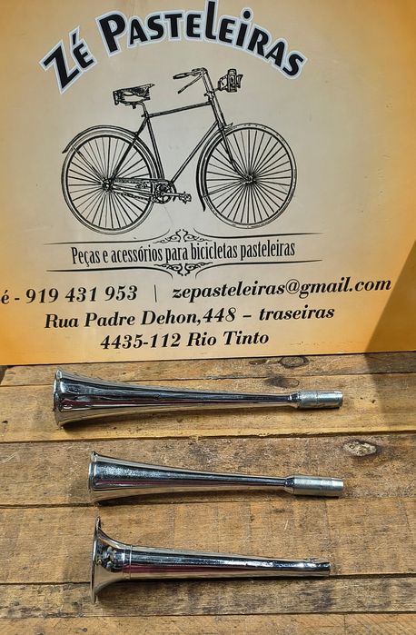 Corpo de buzinas antigas cromadas de novo/ bicicleta pasteleira