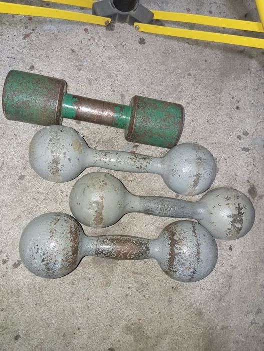 Hantle z epoki PRL  4,4,5 kg