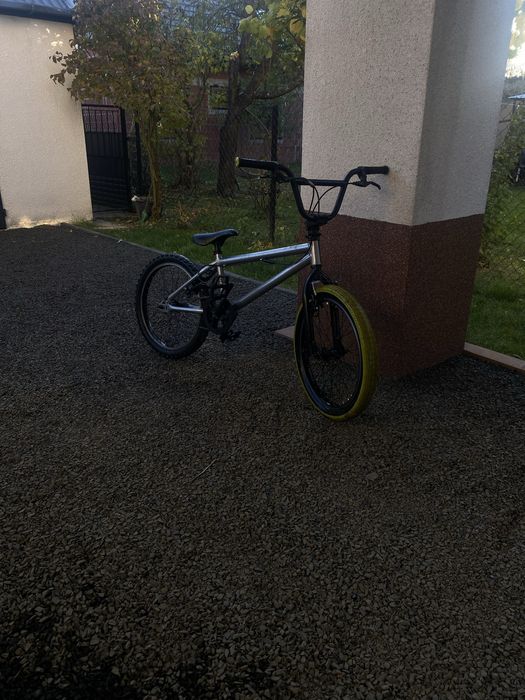Rowere bmx between