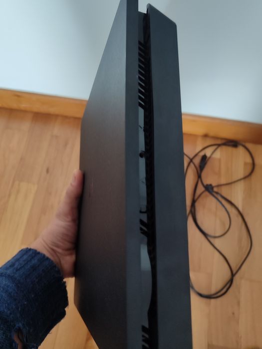 PlayStation 4 slim