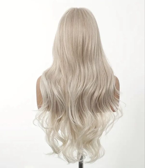 Поодам парик для фотосессий