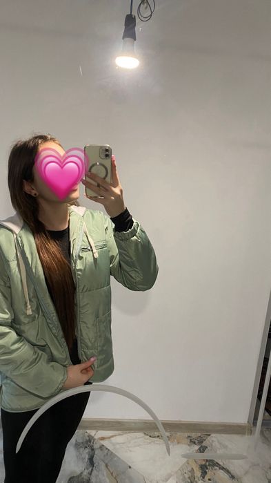 Курточка на осінь або весну