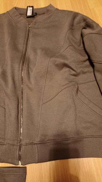 Nowy zestaw rozmiar XL szary bluza rozpinana spodnie top