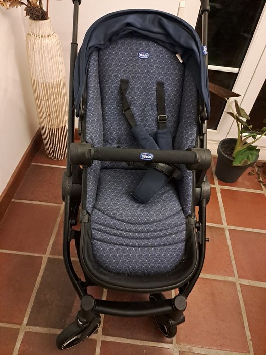 Carinho de bebé, criança